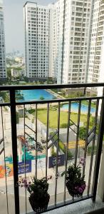 view căn hộ SAIGON SOUTH RESIDENCE Cho thuê căn hộ Saigon South Residence 2PN, diện tích 74m2, đầy đủ nội thất, view nội khu