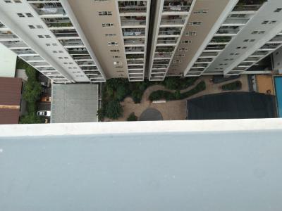 Oriental Plaza, Tân Phú Căn hộ Oriental Plaza tầng trung, view nội khu mát mẻ.