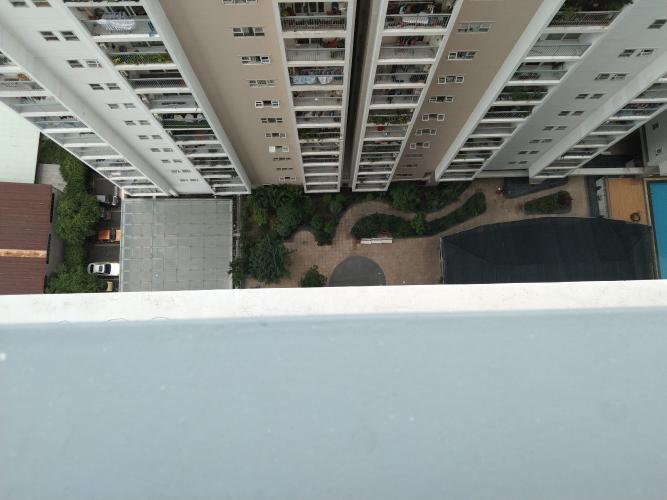 Oriental Plaza, Tân Phú Căn hộ Oriental Plaza tầng trung, view nội khu mát mẻ.