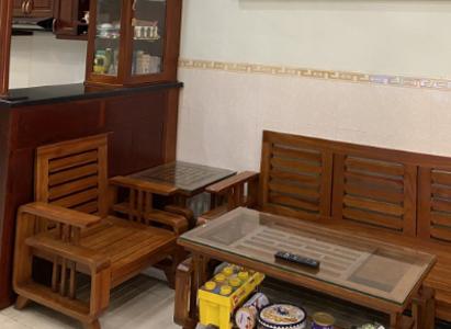 Phòng khách nhà Quận Bình Thạnh Nhà phố Q.Bình Thạnh hướng Bắc gồm 1 trệt 3 lầu, sổ hồng riêng.