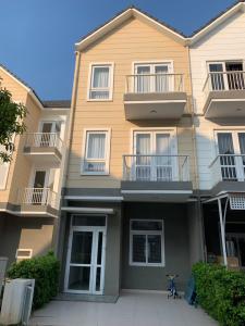 mặt tiền nhà phố park riverside Nhà phố Park Riverside Tân Cảng đầy đủ nội thất, hiện đại.