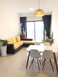 nội thất căn hộ 2+1 phòng ngủ the sun avenue Căn hộ The Sun Avenue tầng trung, kèm nội thất đầy đủ.