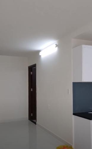 Không gian căn hộ Green River, Quận 8 Căn hộ Green River cửa chính hướng Đông Bắc, view nội khu yên tĩnh.