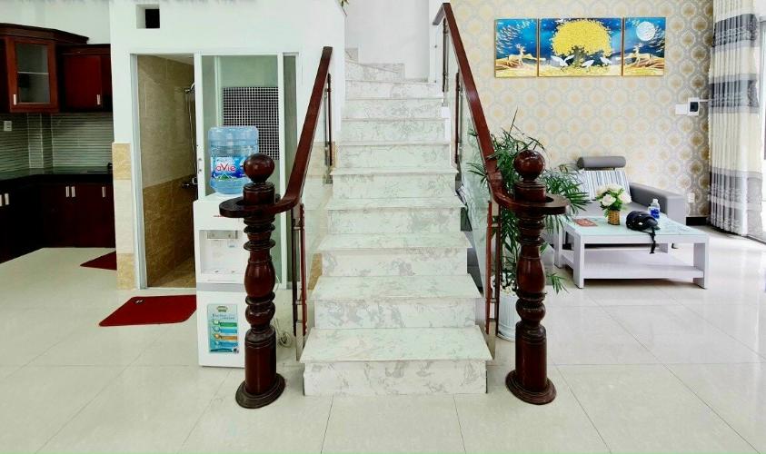 Nhà phố Huyện Nhà Bè Nhà phố diện tích 66m2 có cửa hậu xe hơi đậu trong nhà, nội thất cơ bản.