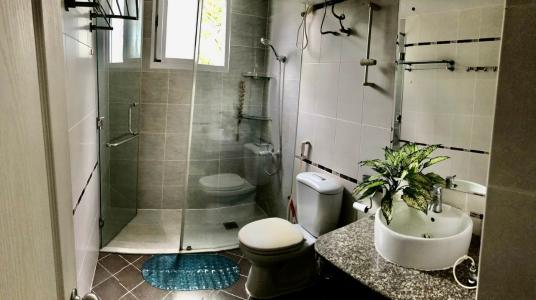 Phòng tắm căn hộ chung cư Mỹ Khang Căn hộ chung cư Mỹ Khang tầng thấp view nội khu, hướng Tây.