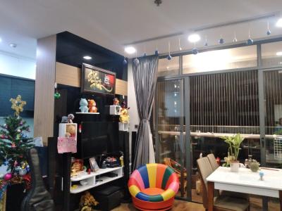 Căn hộ Vinhomes Central Park, Bình Thạnh Căn hộ tầng trung Vinhomes Central Park ban công hướng Tây.