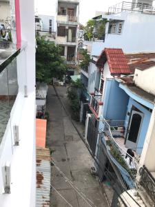 Không gian ngoài nhà phố Quận tân Phú Nhà phố Quận Tân Phú hẻm xe hơi rộng 4m, sổ hồng riêng.