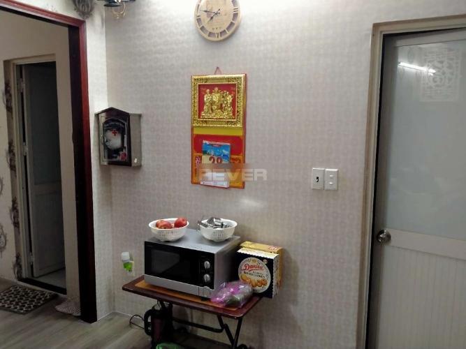 Không gian căn hộ Bình Trị Đông B, Bình Tân Căn hộ Bình Trị Đông B tầng 9 gồm 2 phòng ngủ, nội thất cơ bản.