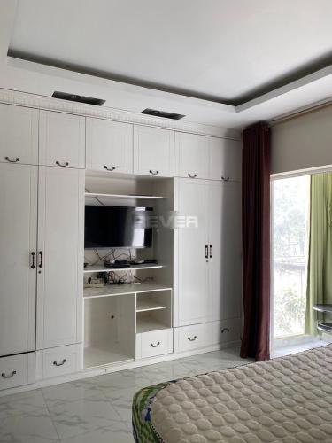 Bên trong nhà phố Huỳnh Tấn Phát, Nhà Bè Nhà phố hướng Đông hẻm nhựa xe hơi ra vào, diện tích 200m2.