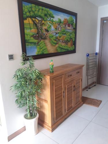 Căn hộ Vinhomes Central Park, Quận Bình Thạnh Căn hộ Vinhomes Central Park cửa hướng Đông, đầy đủ nội thất hiện đại.