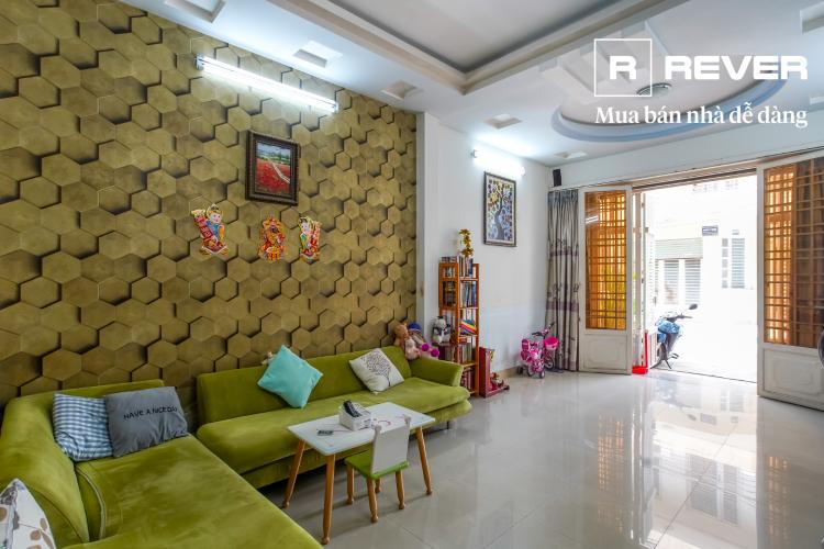 Phòng khách nhà phố Tân Bình Bán nhà 3 tầng Nguyễn Sỹ Sách, Tân Bình, đầy đủ nội thất, cách chợ Tân Trụ 250m