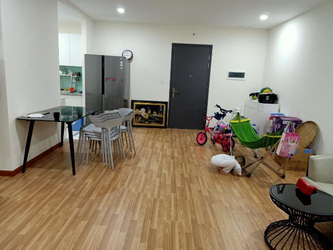 Phòng khách Diamond Riverside, Quận 8 Căn hộ Diamond Riverside ban công hướng Nam, nội thất cơ bản.