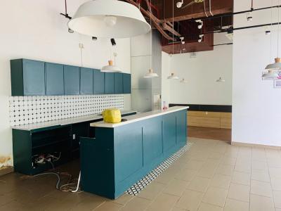 Không gian căn Shop-house Vinhomes Central Park, Bình Thạnh Căn Shop-house 1 trệt 1 lầu cửa hướng Bắc, nội thất cơ bản.