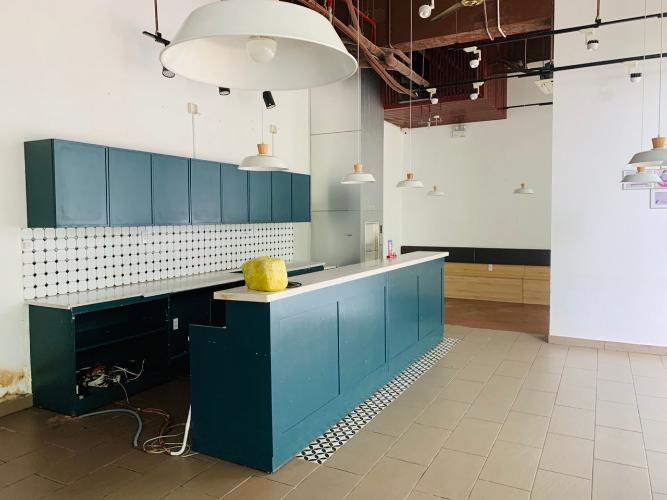 Không gian căn Shop-house Vinhomes Central Park, Bình Thạnh Căn Shop-house 1 trệt 1 lầu cửa hướng Bắc, nội thất cơ bản.