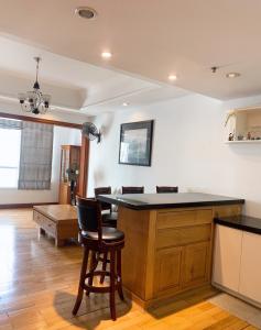 Phòng bếp The Manor, Bình Thạnh Căn hộ The Manor tầng trung, đầy đủ nội thất