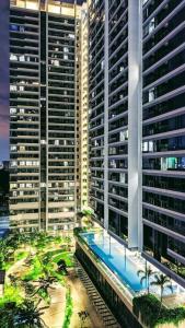 Kingdome 101, Quận 10 Căn hộ Kingdom 101 tầng thấp, ban công hướng Đông Nam mát mẻ.