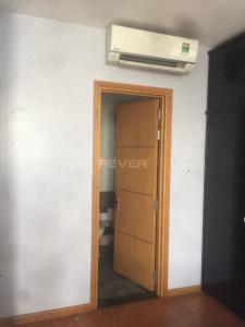 Phòng ngủ căn hộ Him Lam Chợ Lớn Căn hộ Him Lam Chợ Lớn tầng thấp đầy đủ nội thất, hướng Tây.