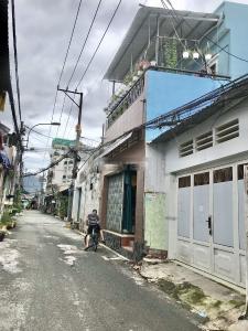 Nhà phố Quận 9 Nhà mặt tiền đường Số 359 hướng Tây Nam diện tích 49m2, đầy đủ tiện ích.