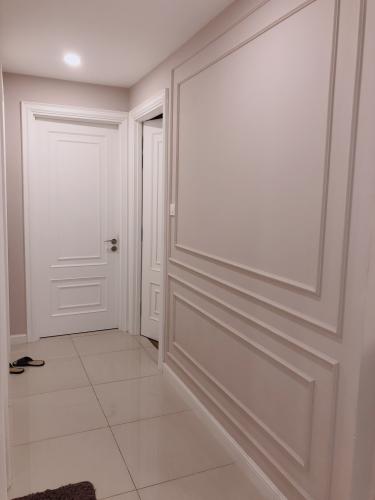 Góc tường Căn hộ SUNRISE CITY Bán căn hộ Sunrise City tầng cao, diện tích 120m2 - 3 phòng ngủ, nội thất cơ bản