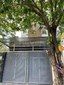 Nhà phố KDC Phú Mỹ diện tích 126m2 thiết kế hiện đại, đầy đủ nội thất.