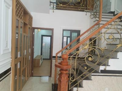 Phòng ngủ tầng trệt Nhà phố hướng Bắc diện tích sử dụng 231m2, hẻm xe hơi.