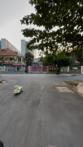 Nội khu chung cư Bình Khánh, Quận 2 Căn hộ chung cư Bình Khánh tầng trung, ban công hướng Bắc.