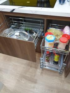 Nội thất Saigon South Residence   Căn hộ Saigon South Residence tầng cao view đón gió mát, đầy đủ nội thất.