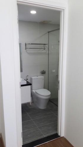 Phòng tắm căn hộ Tropic Garden, Quận 2 Căn hộ Tropic Garden hướng Tây Bắc view thoáng mát, đầy đủ nội thất.