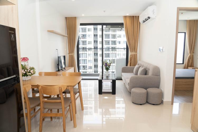 Phòng khách Vinhomes Grand Park Quận 9 Căn hộ Vinhomes Grand Park tầng trung, đón hướng nội khu
