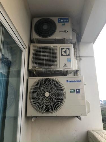 Ban công chung cư Đức Khải, Quận 2 Căn hộ chung cư Đức Khải ban công hướng Đông, đầy đủ nội thất.