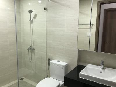 Phòng tắm căn hộ Saigon Pearl, Bình Thạnh Căn hộ Saigon Pearl view thành phố sầm uất, nội thất cơ bản.