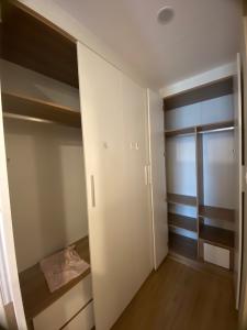 Nội thất căn hộ New City Thủ Thiêm, Quận 2 Căn hộ tầng trung New City Thủ Thiêm nội thất đầy đủ, view sông.