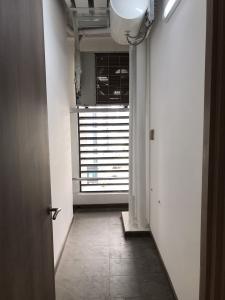 Căn hộ Saigon Pearl, Bình Thạnh Căn hộ Saigon Pearl view thành phố sầm uất, nội thất cơ bản.