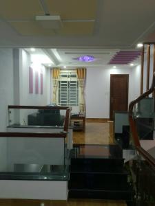 Không gian nhà phố Quận Gò Vấp Nhà phố hướng Tây Bắc diện tích sử dụng226.7m2, đầy đủ nội thất.