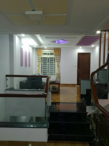 Không gian nhà phố Quận Gò Vấp Nhà phố hướng Tây Bắc diện tích sử dụng226.7m2, đầy đủ nội thất.