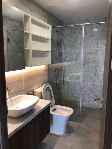 Phòng tắm căn hộ Kingdom 101 Bán căn hộ tầng trung Kingdom 101, dân cư sầm uất, thiết kế hiện đại, di chuyển vào trung tâm mất 10 phút.