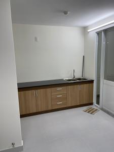 Phòng bếp căn hộ B2 Trường Sa, Bình Thạnh Căn hộ B2 Trường Sa view hướng Đông Nam thoáng mát.