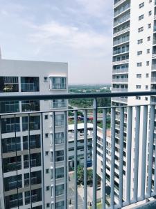 Ban công Scenic Valley, Quận 7 Căn hộ Scenic Valley nội thất cơ bản, view nội khu.
