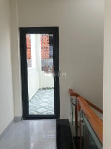 Bên trong nhà phố Phan Văn Trị, Bình Thạnh Nhà phố diện tích 45m2, kết cấu 4 tầng, bàn giao nội thất cơ bản.