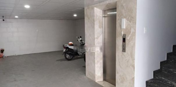 Không gian mặt bằng kinh doanh quận Thủ Đức Mặt bằng kinh doanh hướng Nam đường nhà lộ giới 25m, nội thất cơ bản.