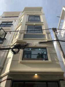 Mặt tiền nhà phố Phan Văn Trị, Bình Thạnh Nhà phố diện tích 45m2, kết cấu 4 tầng, bàn giao nội thất cơ bản.