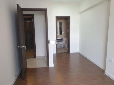 Không gian căn hộ Sunrise Riverside, Nhà Bè Căn hộ Sunrise Riverside ban công hướng Đông Nam, view nội khu.