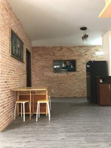 Căn hộ Oriental Apartment, Quận 4 Căn hộ Orient Apartment, có 3 phòng ngủ rộng rãi, đầy đủ nội thất.