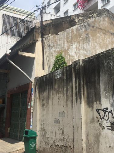 Mặt tiền nhà phố Nhà phố 1 trệt 1 lầu Quận 1 hẻm xe hơi, thích hợp kinh doanh.