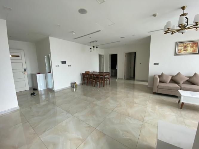 phòng khách Căn hộ Vinhomes Golden River tầng cao, nội thất đầy đủ.