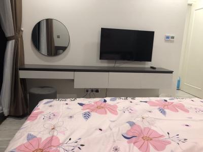 Phòng ngủ căn hộ Vinhomes Golden River Căn hộ Vinhomes Golden River tầng cao view đẹp, đầy đủ nội thất.