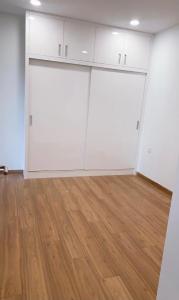 Phòng ngủ Eco Green Saigon Căn hộ Eco Green Saigon tầng trung, view sông và thành phố thoáng mát.