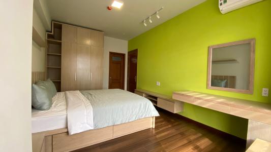 Phòng ngủ căn hộ Saigon South Residence Cho thuê căn hộ Saigon South Residence tầng trung, diện tích 94.89m2, đầy đủ nội thất, ban công hướng Nam.