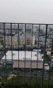 View căn hộ Masteri Thảo Điền , Quận 2 Căn hộ tầng cao Masteri Thảo Điền view thành phố, nội thất cơ bản.