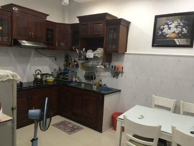 Phòng bếp nhà phố Quang Trung, Gò Vấp Nhà phố hẻm xi măng khu ở an ninh, diện tích 86m2.